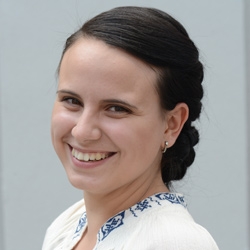 Yulia Tayps, Journalistenschule ifp
